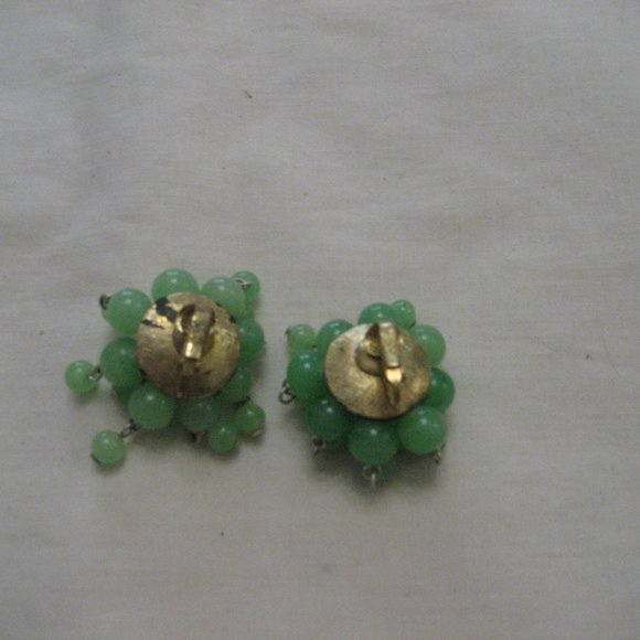 VOGUE 2 TONE GREEN CLIP ONS - Picture 2 of 2